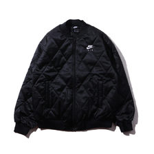 NIKE AS W NSW AIR SYN FILL JKT SATN BLACK/BLACK/WHITE BV2878-010画像