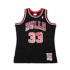 Mitchell & Ness Swingman Jersey CBU-#33 S Pippen BLACK SMJ18151-CBU画像