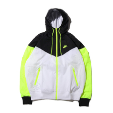 NIKE M NSW HE WR JKT HD WHITE/BLACK/VOLT/VOLT AR2191-103画像
