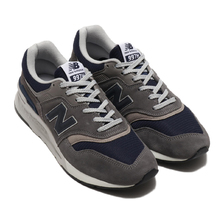 new balance CM997HAX GRAY/NAVY画像