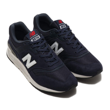 new balance CM997HLX NAVY画像