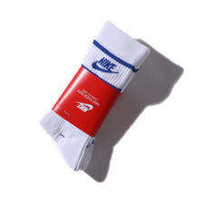 NIKE U NK CREW NSW ESSENTIAL STRIPE WHITE/GAME ROYAL/GAME ROYAL CQ0301-105画像