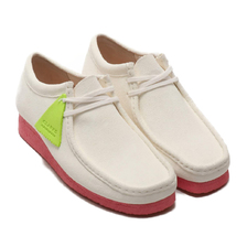 Clarks Wallabee Bright White 26148599画像