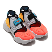 NIKE W AQUA RIFT FOOTBALL GREY/HYPER CRIMSON-BLUE FURY CW7164-002画像