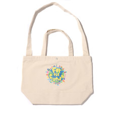 atmos EMBROIDERY PHOTO PRINT TOTE BAG NATURAL AT20-KS3-NTR画像