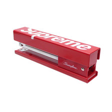 Supreme 20SS Swingline Stapler画像