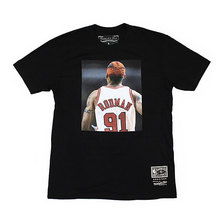 Mitchell & Ness CHICAGO BULLS DENNIS RODMAN PLAYER GRAPHIC T-SHIRT/BLAC BMTRMO18711画像