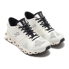 On Cloud X White/Black 40-99702画像