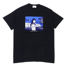 SOPHNET. KYNE TOKYO 2 TEE BLACK画像