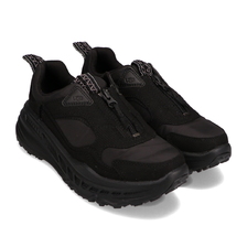 UGG CA805 Zip BLACK 1116311-BLK画像