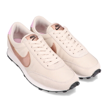 NIKE W DBREAK RTL LT OREWOOD BRN/MTLC RED BRONZE-BLACK CU5324-100画像