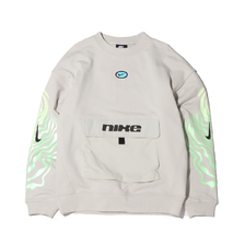 NIKE AS U NK CREW FLC NR LIGHT BONE/BARELY VOLT/BLACK DC5344-072画像