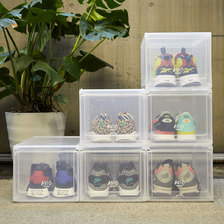 AVIC SNEAKERS BOX画像