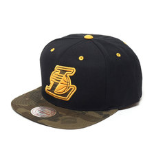 Mitchell & Ness CAMO INFILL SNAPBACK (Los Angeles Lakers) BLACK CAMO画像