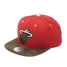 Mitchell & Ness CAMO INFILL SNAPBACK (Miami HEAT) RED CAMO画像