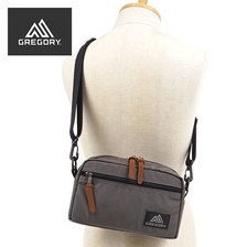 GREGORY PADDED SHOULDER POUCH M CHARCOAL 653801174画像