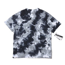 NIKE AS M NSW TEE MAX90 WILD TIE DY WHITE/COOL GREY/BLACK/BLACK DB6150-101画像