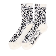 THE SIMPSONS &times; atmos LEOPARD SOCKS WHITE MAT21-S019画像