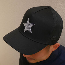 YOSHINORI KOTAKE DESIGN &times; BARNEYS NEWYORK BLACK LINE RHINESTONE STAR MESH CAP BLACK画像