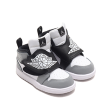 JORDAN BRAND SKY JORDAN 1 TD WHITE/BLACK-PARTICLE GREY BQ7196-102画像