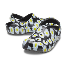 crocs Classic Vacay Vibes Clog Black Daisy 206375-0ZI画像