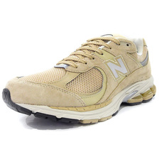 new balance ML2002R2 BEIGE画像
