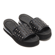 MAISON U AIR SLIDER SANDAL W/ STUDS BLACK 19M00176-001画像