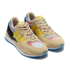 new balance M5740AT BEIGE画像