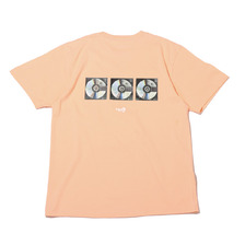 atmos &times; ワタナベアートプロジェクト RADIO FISH FISH BOY TEE APRICOT NPA-003画像