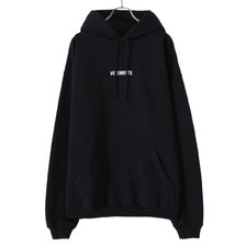 VETEMENTS LOGO LABEL HOODIE UE52TR380画像