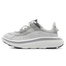 UGG M CA805 V2 GLACIER GREY 1127110-GCGR画像