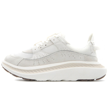 UGG M CA805 V2 WHITE 1127110-WHT画像