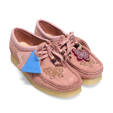 Clarks Wmns Wallabee ANNA SUI atmos Dusty Pink 26163265画像