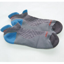 DARN TOUGH VERMONT Men's Coolmax&reg; Run No Show Tab Ultra-Lightweight Running Sock Gray 1054画像