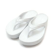 OOFOS OOmega PLAT FM WHITE画像