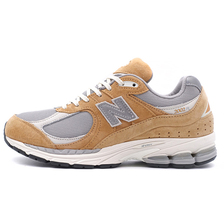 new balance M2002RHM CARAMEL画像