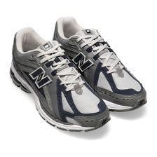 new balance M1906RC GRAY画像