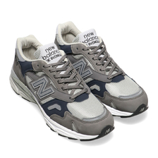 new balance M920GNS GRAY画像