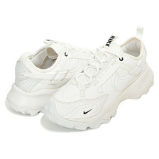 NIKE WMNS TC 7900 sail/sail-black DD9682-100画像