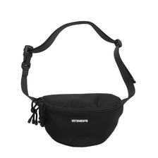 VETEMENTS ALL BLACK LOGO FANNY PACK UA53BA160B画像