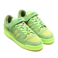adidas FORUM LOW_THE GRINCH OPT1 SUPPLIER COLOR/SOLAR GREEN/RED HP6772画像