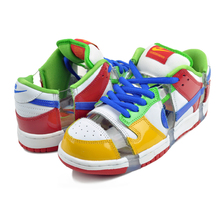 NIKE SB DUNK LOW OG QS SANDY BODECKER white/hyper royal-mean green FD8777-100画像