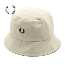 FRED PERRY PIQUE BUCKET HAT LIGHT OYSTER HW5650-P04画像