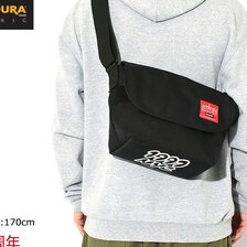 Manhattan Portage &times; Only NY NYC Print Casual Small Messenger Bag Black/Red MP1605JRONLYNYC画像