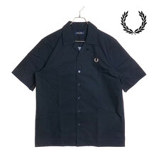 FRED PERRY M5705 Ribbed Hem Revere Collar S/S Shirt画像
