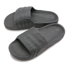 adidas ADILETTE 22 GREY FIVE/GREY FIVE/CORE BLACK HP6522画像