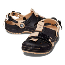 crocs Classic Zip Tie Buckle Clog Black/Tan 208127-00W画像