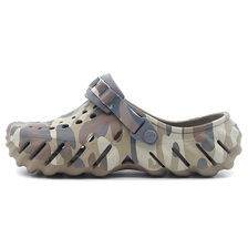 crocs ECHO CAMO REDUX CLOG CHARCOAL 209134-025画像