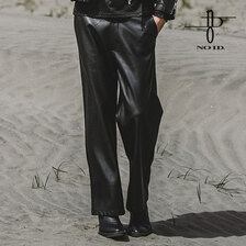 NO ID. BLACK シンセティックレザーワイドトラウザーズ 453006-556P画像