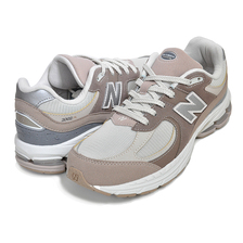 new balance GC2002SI TIMBERWOLF画像